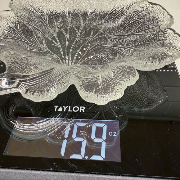 Vintage MCM 1950s Leaf Candy Dish Shallow Clear Pressed Glass with Handle - Picture 10 of 10